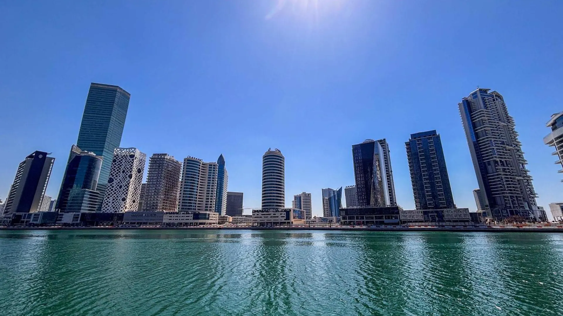 Frank Porter - Peninsula Five Dubai United Arab Emirates
