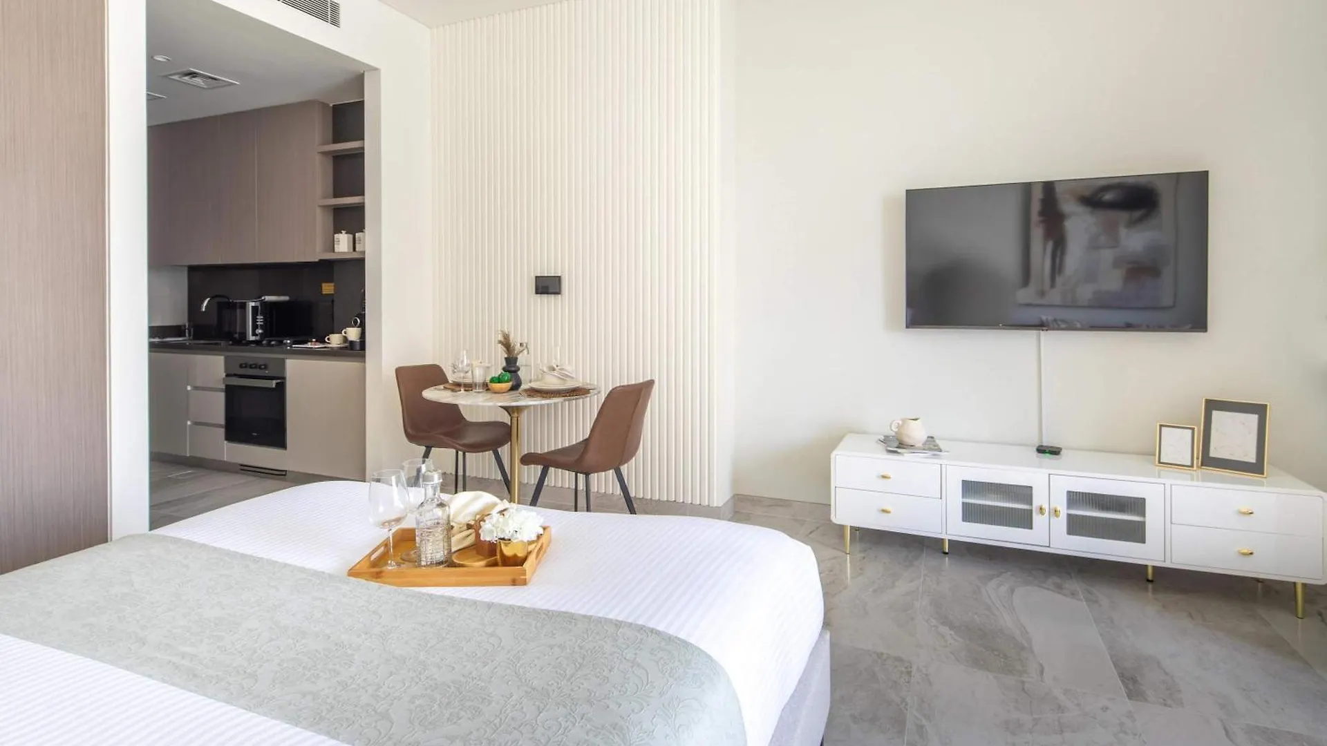 Apartment Frank Porter - Peninsula Five Dubai