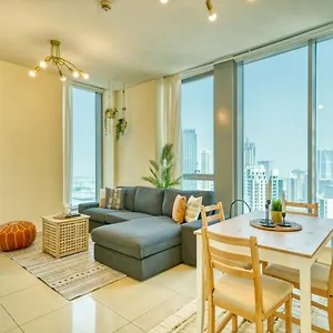 شقة Monty Holiday - Cozy Penthouse With Burj Khalifa And Fountain View, دبي